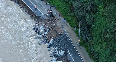 Ardeşen-Çamlıhemşin karayolunda göçük