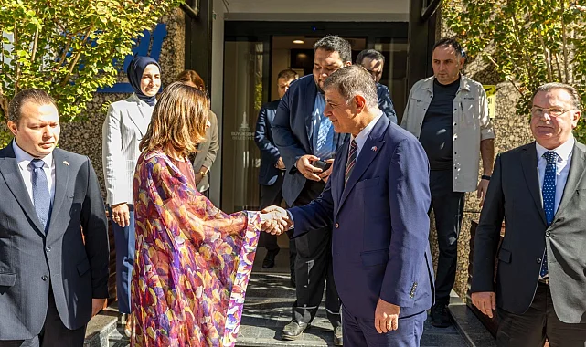 Arjantin Başkonsolosu Vivas'tan İzmir'e ziyaret