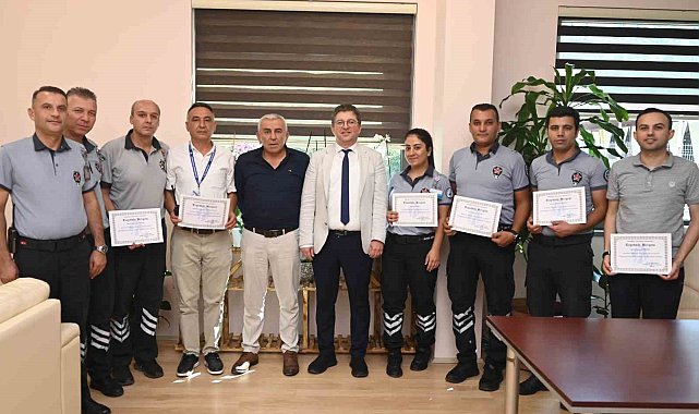 Arkadaşının yeni doğan bebeğini poşete koyup kaçırmaya çalışırken yakalandı