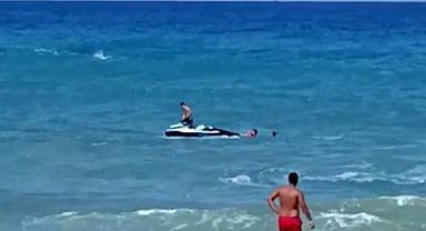 Arnavutköy Karaburun Sahili'nde boğulma tehlikesi: Cankurtaranlar müdahale etti