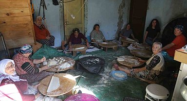 Artvinli kadınlar kışa imece usulüyle hazırlanıyor