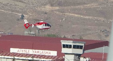 Asfiksi hastası yenidoğan bebek ambulans helikopterle Van'a getirildi