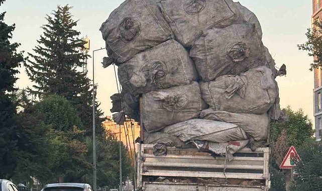 Aşırı yükle trafikte ilerleyip tepkilere neden oldu