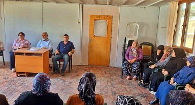 Aslanapa'da kadın çiftçilere kooperatif anlatıldı