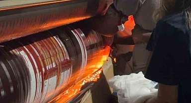 Ataşehir'de elini makineye sıkıştırdı: Bir buçuk saatlik çalışmayla kurtarıldı
