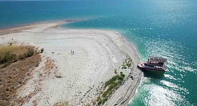 Atatürk Barajı'nda su seviyesi düştü