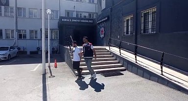 ATM'ye geleni sahte dekontla dolandırdı, polisten kaçamadı