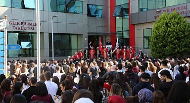 Avrasya Üniversitesinde 20252026 Akademik Yılı törenle başladı