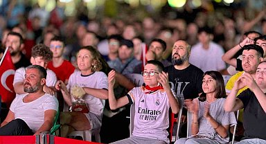 Aydınlılar milli heyecanı bir arada yaşadı