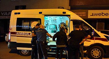 Bafra'da evinin kapısında bıçaklanan çocuk yaralandı