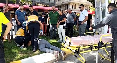 Bafra'da yaya geçidinde kaza: 3 yaralı, kaza anı kamerada