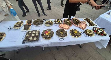 Bağ Bozumu Şenliği'nde sarmalar yarıştı