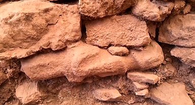 Bakan Ersoy açıkladı: Göbeklitepe'de insan heykeli bulundu