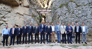 Bakan Ersoy, Cehennem Deresi Kanyonu'nda incelemelerde bulundu