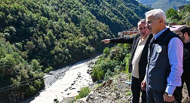 Bakan Uraloğlu Artvin'de... Sel ve heyelan hasarlarını inceledi