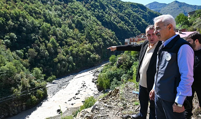 Bakan Uraloğlu Artvin'de... Sel ve heyelan hasarlarını inceledi