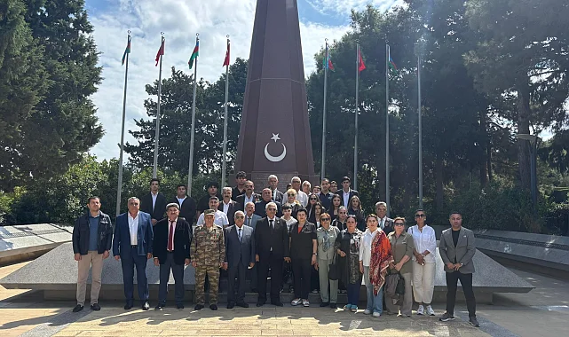 Bakü'de Türk şehitleri unutulmadı