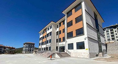 Balıkesir'de 3 yeni okulda eğitime başlandı
