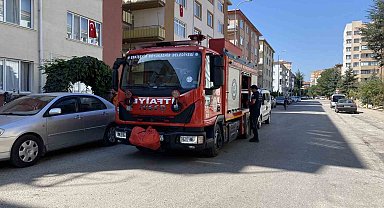 Balkonda alevlenen piknik tüpü sebebiyle yangın çıktı