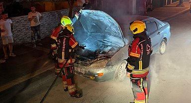 Bandırma'da araç yangını söndürüldü