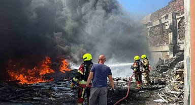 Bandırma'da Depo Yangını