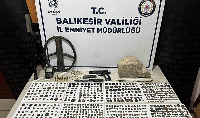 Bandırma'da tarihi eser ve silah operasyonu