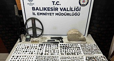 Bandırma'da tarihi eser ve silah operasyonu