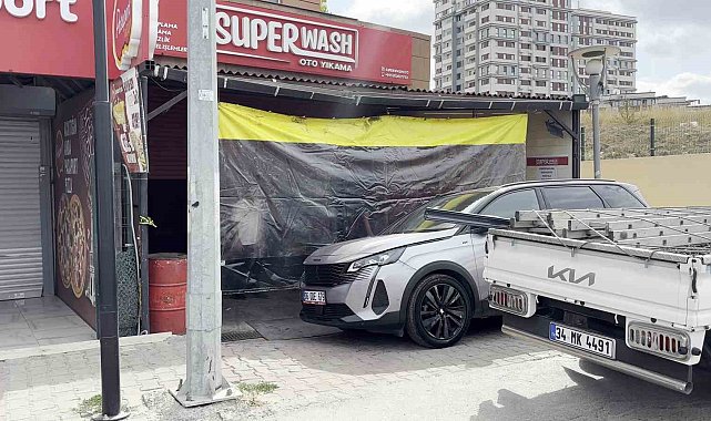 Başakşehir'de oto yıkama dükkanında yangın faciası: 1 ölü, 3 ağır yaralı