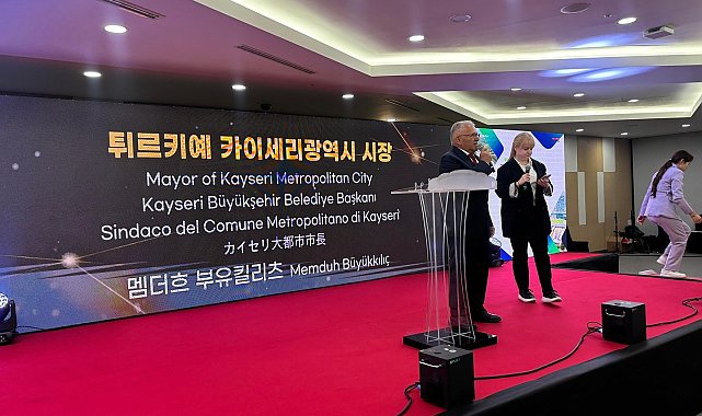 Başkan Büyükkılıç, Güney Kore'nin kardeş şehri Yongin'deki onuruna verilen yemekte konuştu