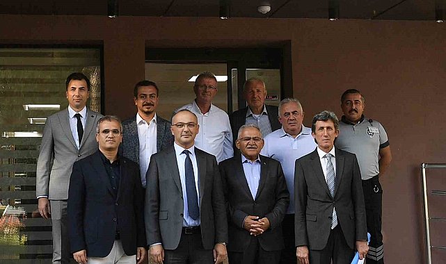 Başkan Büyükkılıç'tan karayolları ile ulaşımın geleceği için güç birliği