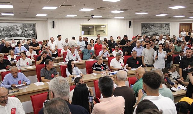 Başkan Erol: "Belediye Meclisi eylem yeri değil; hizmet üretme yeridir"
