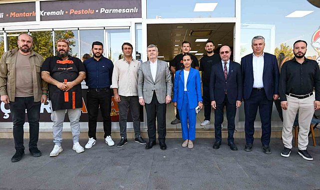 Başkan Pekyatırmacı ve Milletvekili Akyürek Selçuklu'da esnaf ve saha gezisi gerçekleştirdi