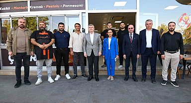 Başkan Pekyatırmacı ve Milletvekili Akyürek Selçuklu'da esnaf ve saha gezisi gerçekleştirdi