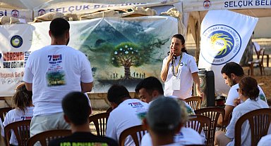 Başkan Sengel gençlere Efes Tarlası Yaşam Köyü'nü anlattı