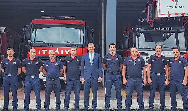 Başkan Sezer'den kahraman itfaiyecilere anlamlı ziyaret