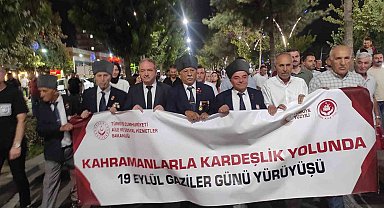 Batman'da Gaziler Günü nedeniyle kortej yürüyüşü düzenlendi