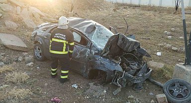Batman'da takla atan otomobilde 2 kişi yaralandı