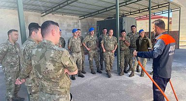 Bayburt'ta komandolara 'Enkazda Arama ve Kurtarma' eğitimi verilmeye başlandı