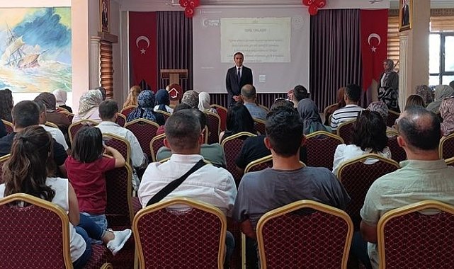 Bayburt'ta öğretmen bilgilendirme ve eğitim toplantıları başladı
