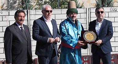 Bayburt'ta yılın ahisi Osman Kodan oldu