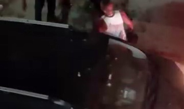 Bayrampaşa'da 2 sürücü arasında kavga: Birbirlerinin kafasında şişe kırdılar
