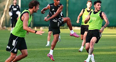 Beşiktaş, Başakşehir maçı hazırlıklarını çift antrenmanla sürdürdü