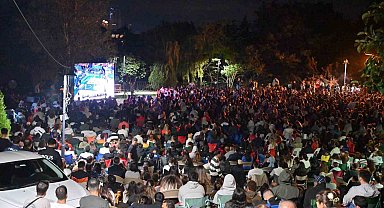 Beşiktaş'ta kalpler "12 Dev Adam" için attı