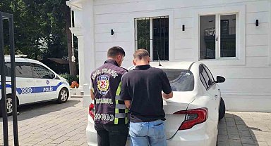 Beşiktaş'ta tek teker yolculuk yapan motosikletli kameraya yansıdı