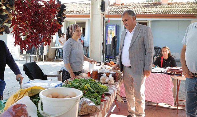 Beyağaç'ın yöresel ürünleri bağbozumu şenliğinde tanıtıldı