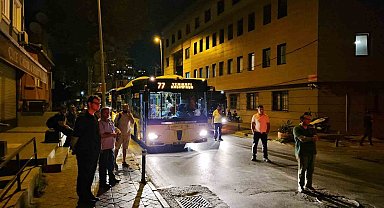 Beyoğlu'nda iş yerinde çıkan yangın paniğe neden oldu