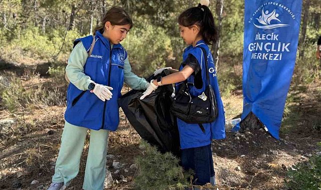 Bilecik'te Atatürk Ormanı'nda temizlik çalışması gerçekleştirildi