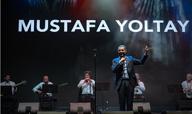 Bingöl'de "Bir Anadolu Şenliği" türkülerle devam etti