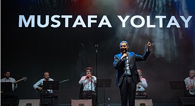 Bingöl'de "Bir Anadolu Şenliği" türkülerle devam etti