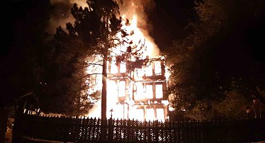 Bir tarih yok oldu, geriye külleri kaldı